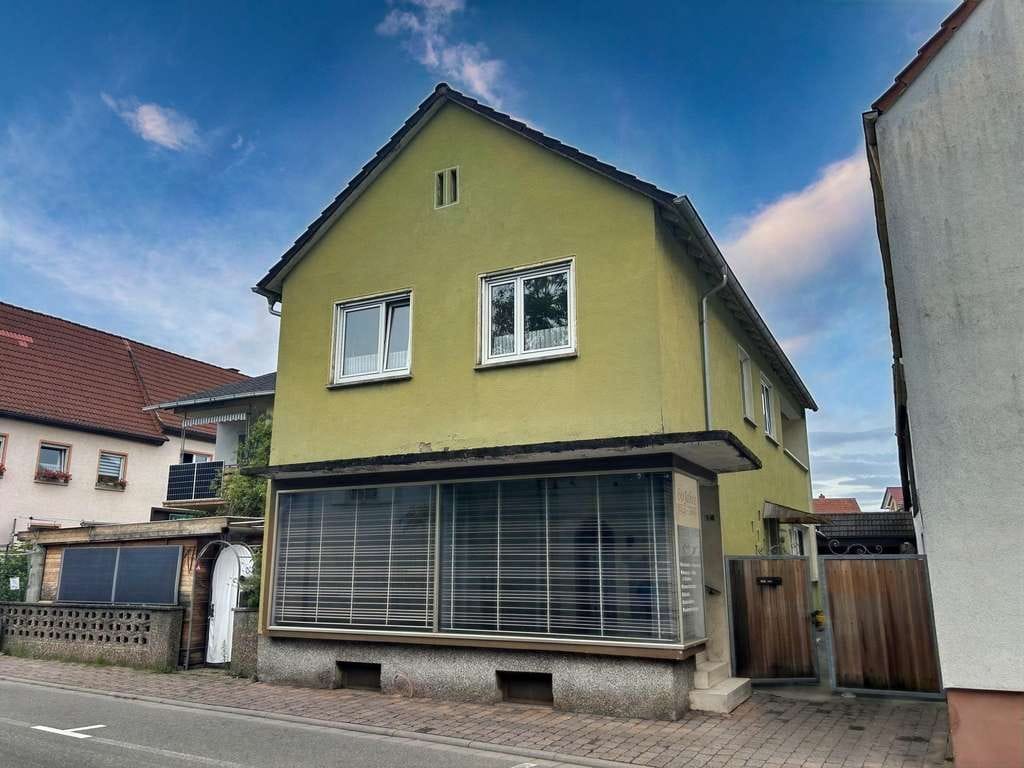 Immobilie in Bellheim - Viel Platz für Hobby oder Beruf - Einfamilienhaus mit Hof, Garage und Werkstatt - Bild 0