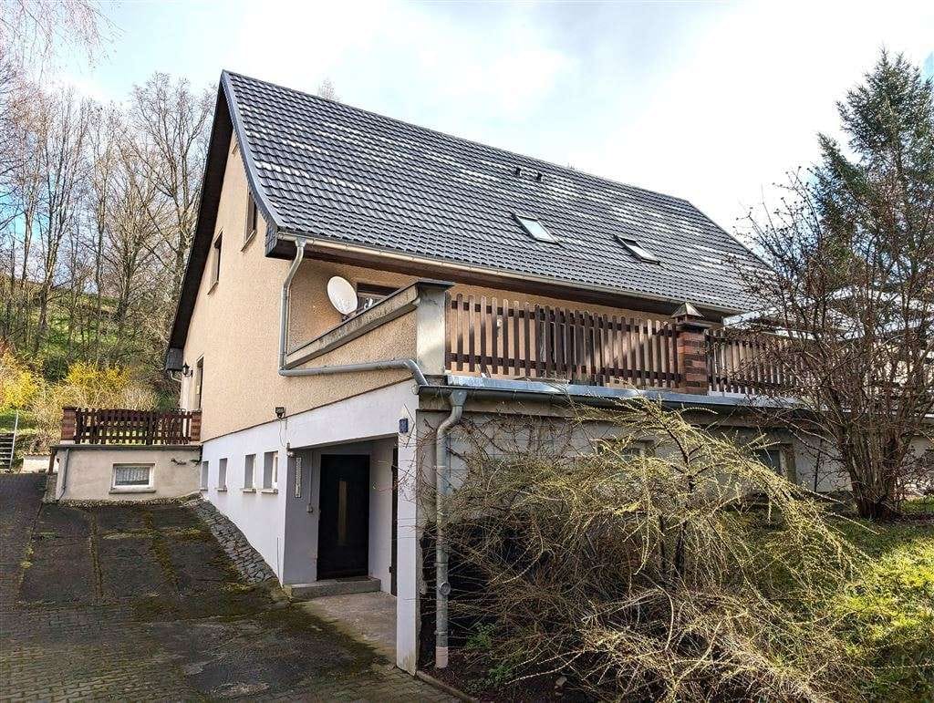Immobilie in Schöpstal - gemütliches Einfamilienhaus mit großem Grundtsück und Garage in Schöpstal
 - Bild 0