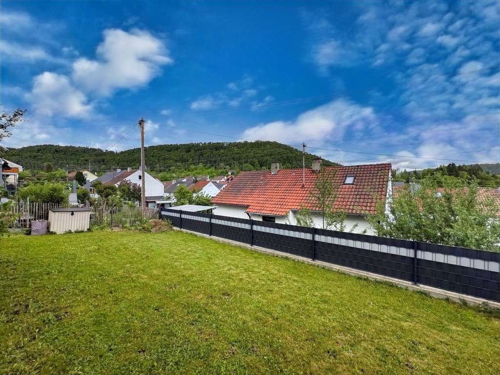 Immobilie in Burladingen - Ihr neues Zuhause mit Platz für die ganze Familie - Bild 2