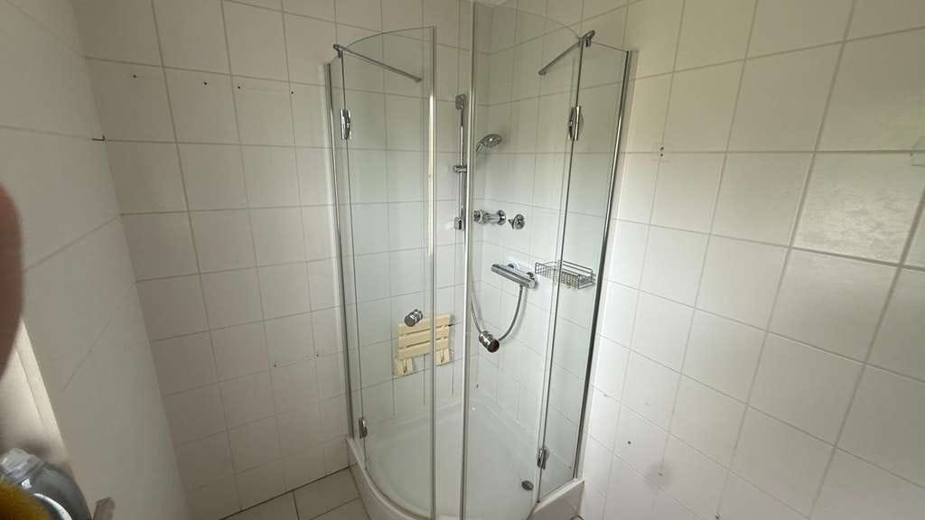 Immobilie in Pohlheim - Wohnung mit Haus-Charakter mit separatem Eingang, eigenem Garten und Garage mit direktem Zugang - Bild 3