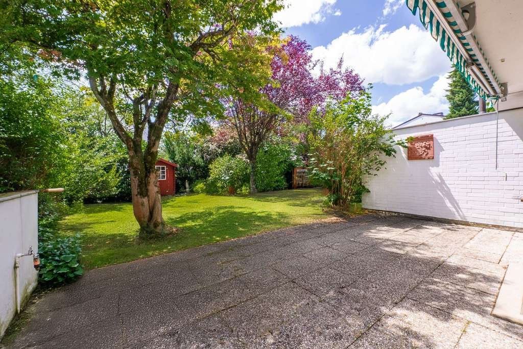 Immobilie in Krailling - Großzügiges RMH mit Garten und Einzelgarage in Familienfreundlicher Lage von Krailling - Bild 3