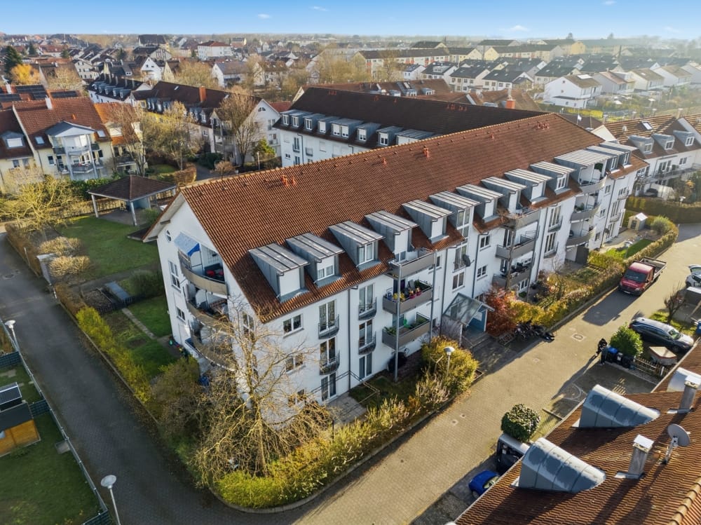 Immobilie in Weil am Rhein - Helle 3,5-Zimmer-Wohnung mit zwei Balkonen im 1. OG - Ideal für Paare & Familien - Bild 2