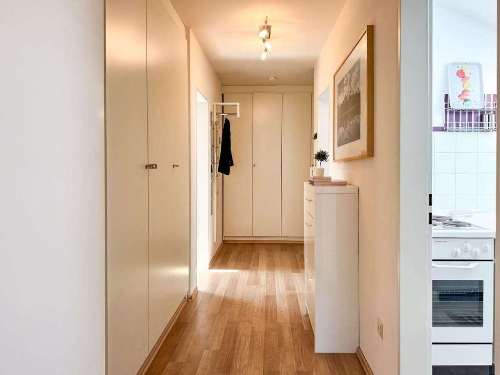 Immobilie in Chiemsee - Charmante Dachgeschosswohnung mit Garage und Potenzial in zentraler Lage - Bild 4