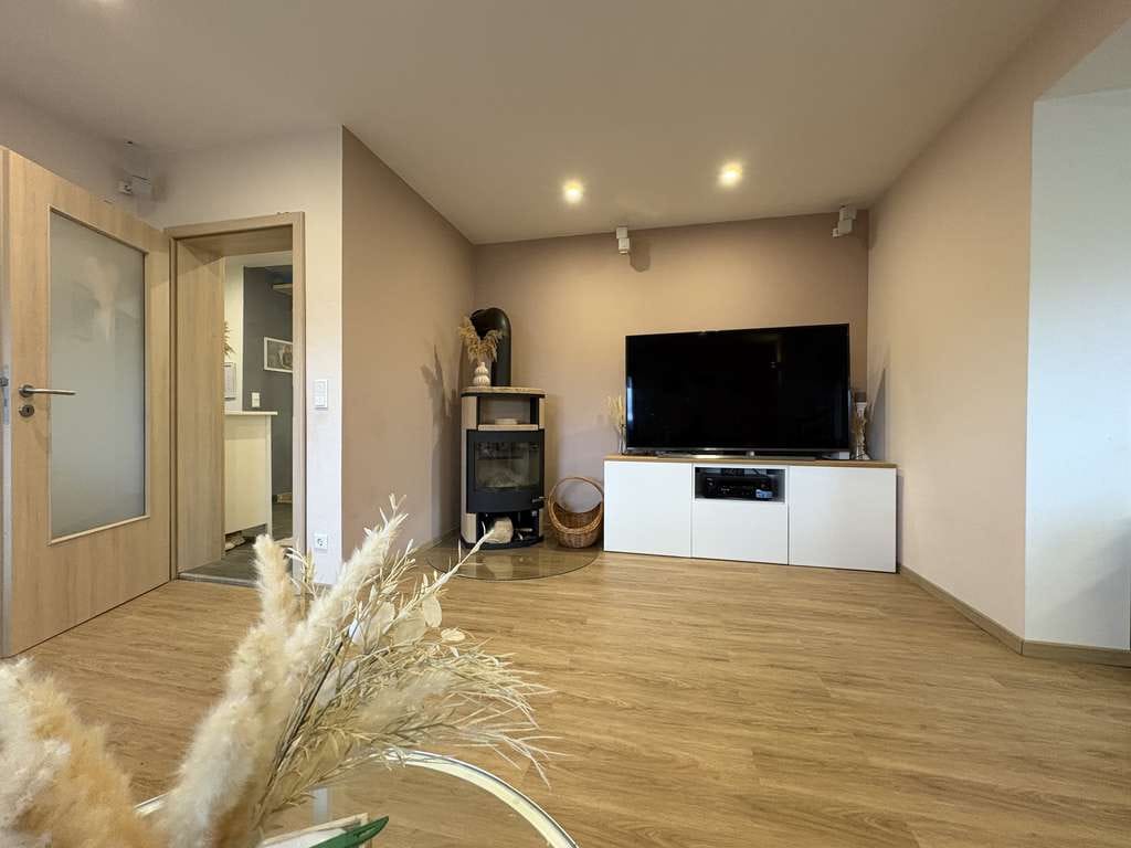 Immobilie in Witzenhausen - Freistehendes Einfamilienhaus mit viel Platz  in schöner Lage von Witzenhausen-Unterrieden - Bild 4