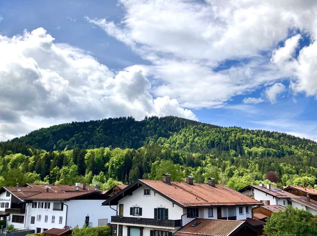 Immobilie in Bad Wiessee - Charmante Dachgeschoss-Wohnung in Bad Wiessee - Bild 1