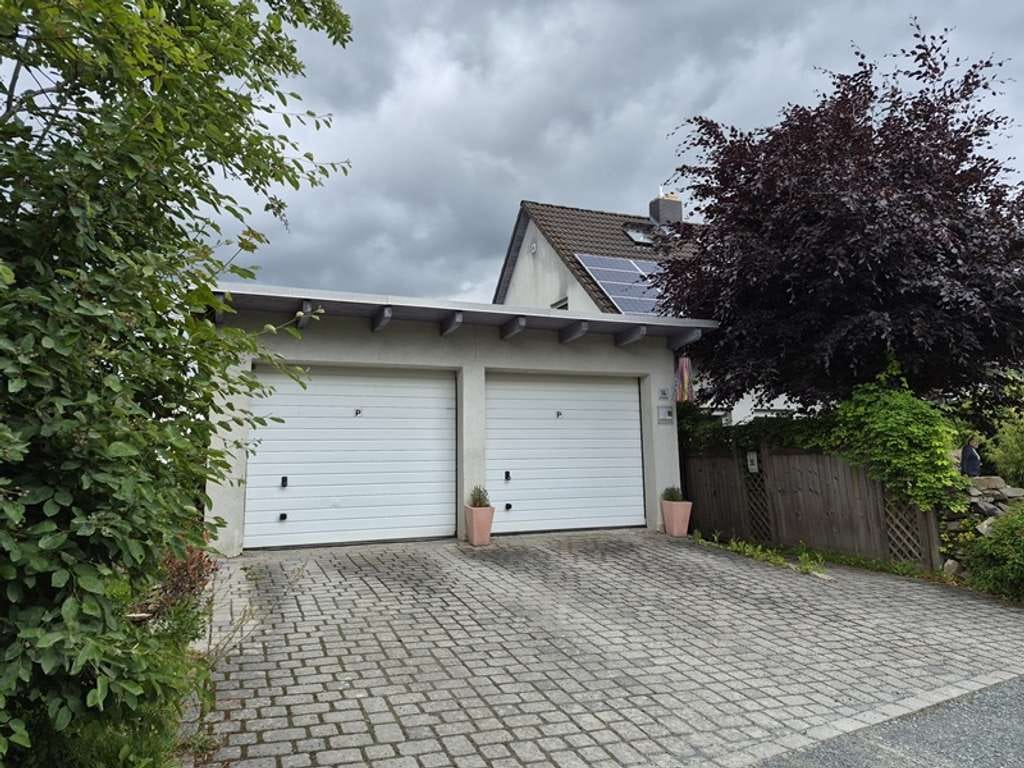 Immobilie in Lichtenberg - Ein Zuhause zum Verlieben: Großes Einfamilienhaus mit Einliegerwohnung - Bild 2