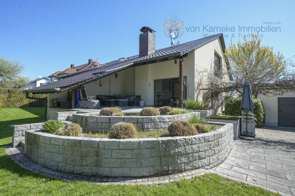 Immobilie in Weisendorf - Stilvolles Wohnen mit Pool und Gartenparadies in Weisendorf-Buch - Bild 3