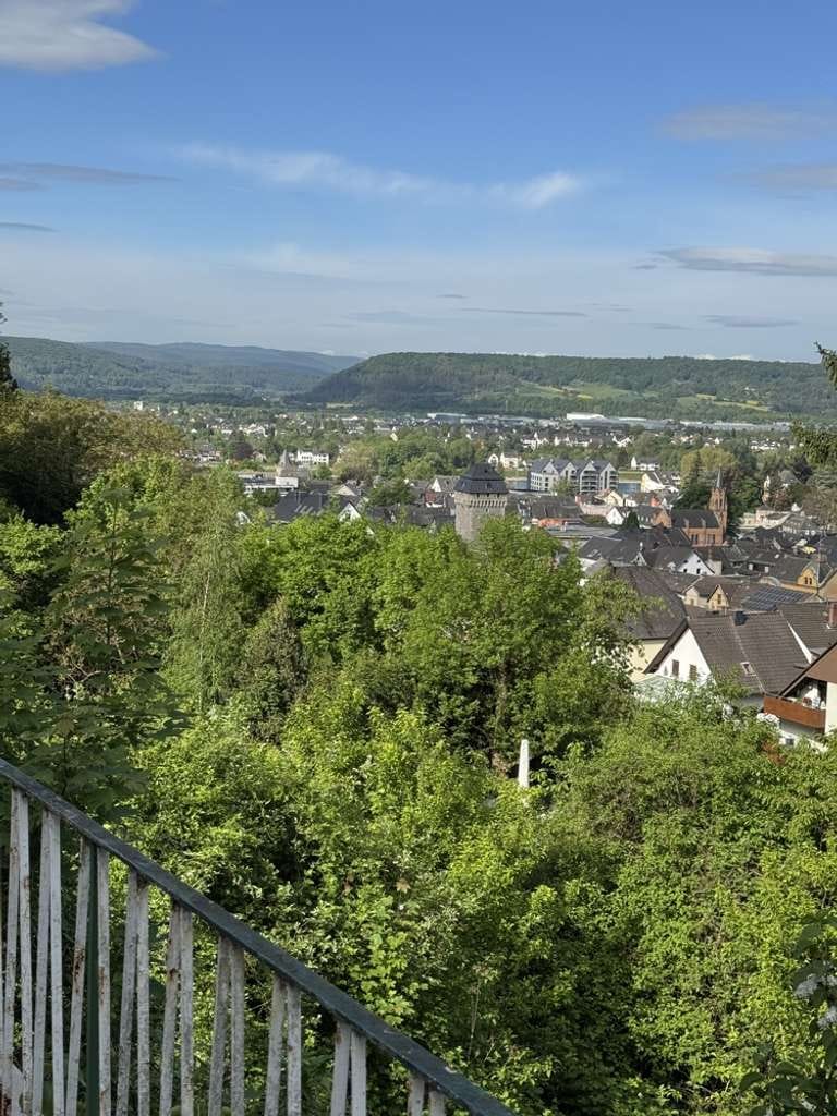 Immobilie in Linz am Rhein - Einfamilienhaus mit Traumblick in Linz am Rhein
Lage, Lage, Lage unterhalb des Kaiserberges - Bild 3