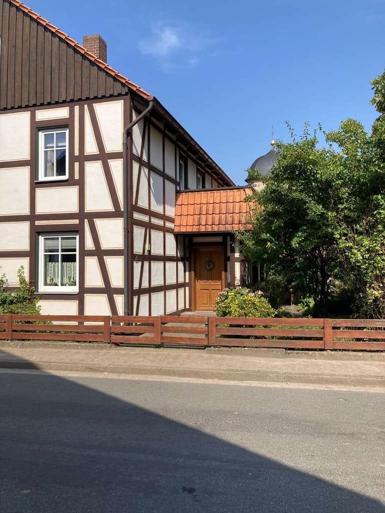 Immobilie in Adelebsen - Toll gelegenes EFH mit Nebengebäuden &. Scheune in 37139 Adelebsen-Barterode - Bild 2