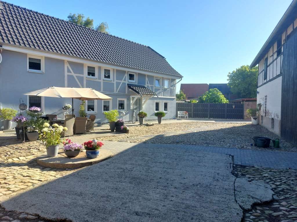 Immobilie in Querenhorst - Ehemalige Hofanlage mit sanierten Wohnhaus, gut geeignet für Pferdehaltung - Bild 3