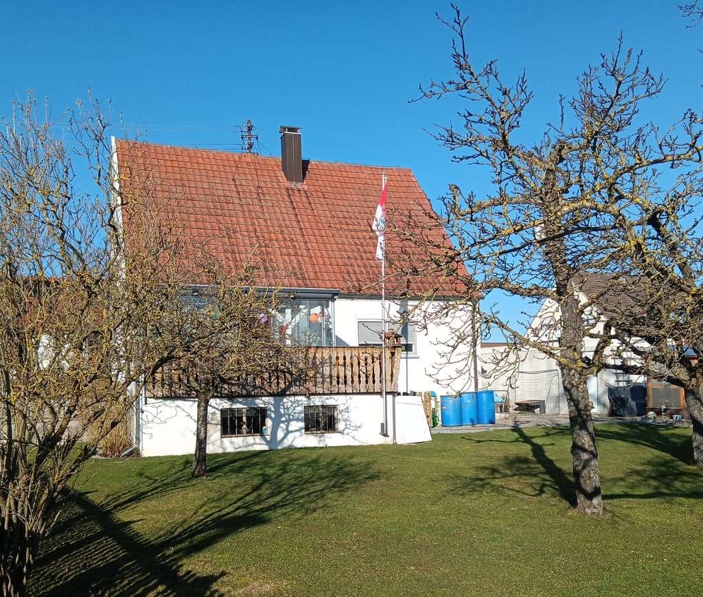 Immobilie in Wallerstein - Ein Platz zum Ankommen – Einfamilienhaus mit Wohlfühlgarten in Wallerstein - Bild 1
