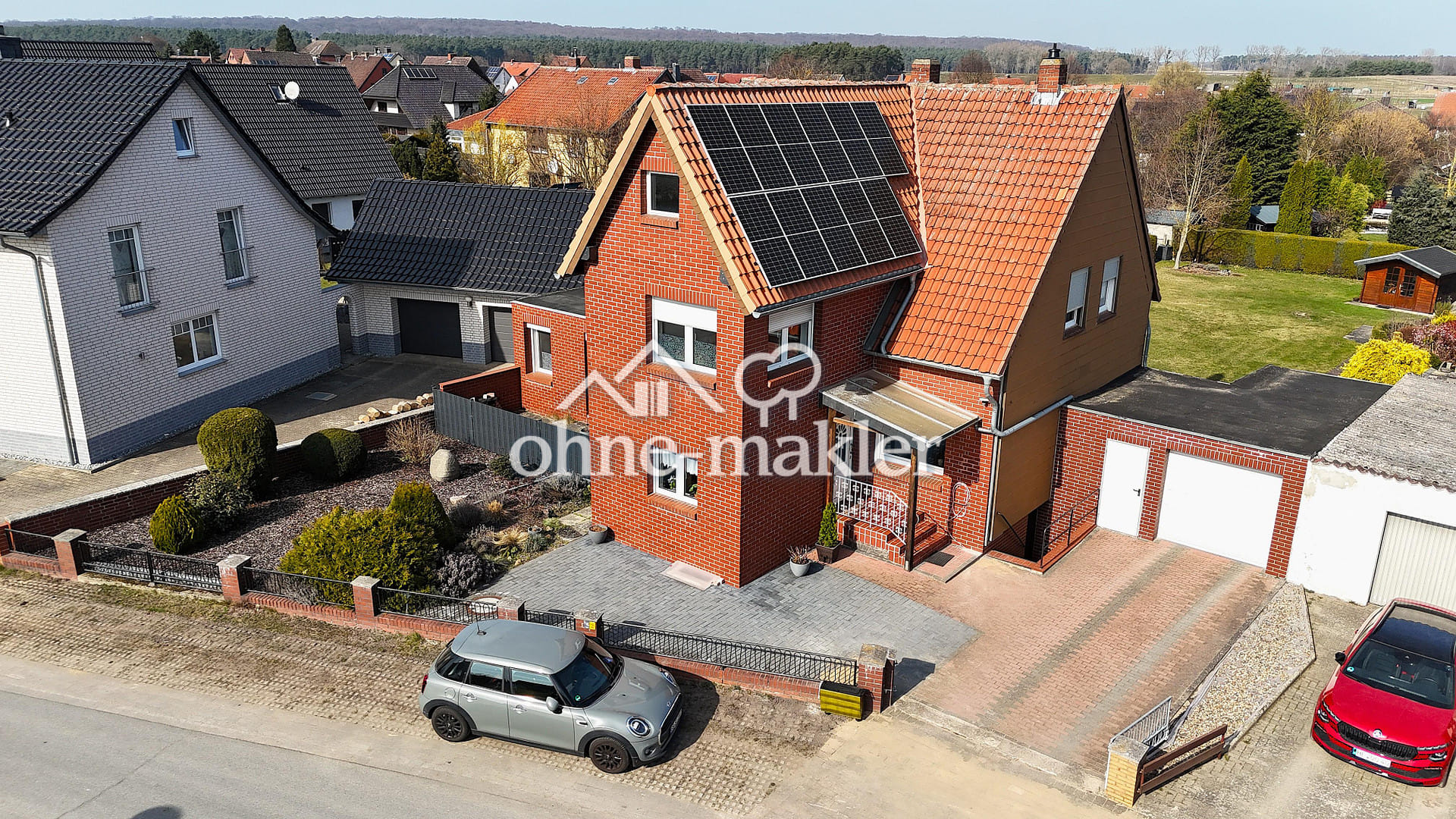 Immobilie in Königslutter am Elm - Gepflegtes Ein- Zweifamilienhaus in Lauingen (Königslutter) zu verkaufen. - Bild 0