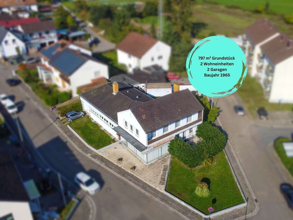 Immobilie in Jockgrim - Mehrfamiliengeeignetes Wohnhaus mit Garten, Garagen und viel Platz in Jockgrim - Bild 1