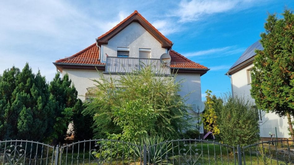 Immobilie in Groß Köris - Großzügiges Zweifamilienhaus in Seenähe  - Bild 1
