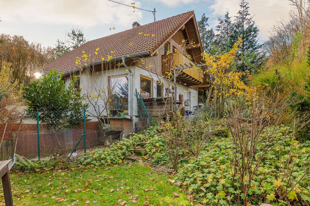 Immobilie in Heiligkreuzsteinach - Charmantes Einfamilienhaus mit Einliegerwohnung- naturnahes Wohnen in ruhiger Hanglage - Bild 1