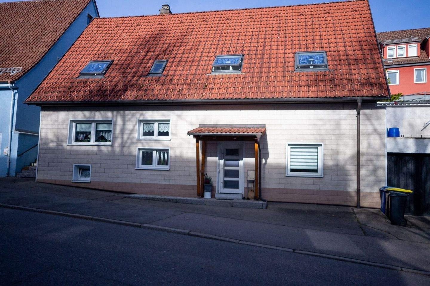 Immobilie in Trossingen - Großzügiges Einfamilienhaus mit vielseitigem Potenzial in Trossingen - Bild 0