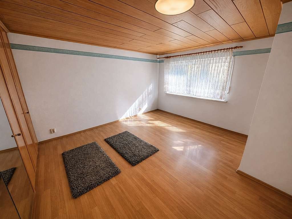 Immobilie in Karlstein am Main - Sanierungsbedürftiges Wohnhaus mit Nebengebäuden und viel Potenzial in Dettingen - Bild 3
