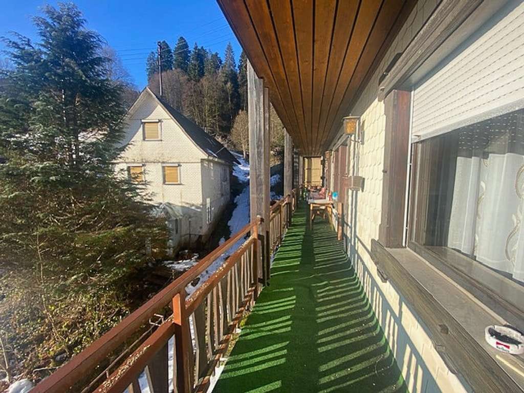 Immobilie in Bad Rippoldsau-Schapbach - Tolle Gelegenheit - großes Wohnhaus mit Potenzial! - Bild 1