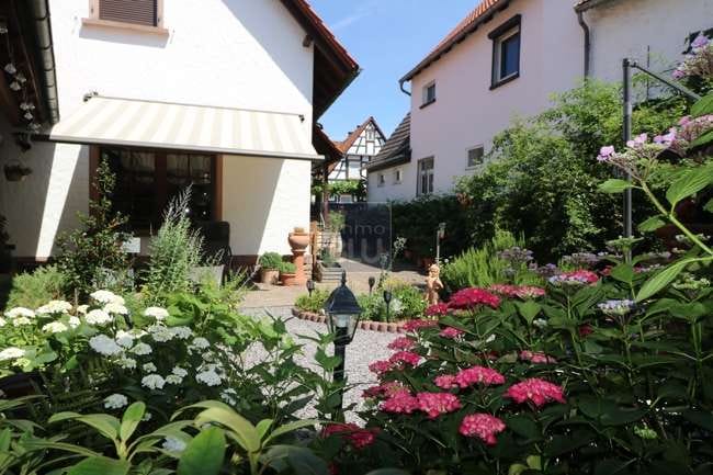 Immobilie in Steinweiler - Idyll mit Nebengeb., WoMo-Garage, Innenhof, Laubengang, PV-Anlage, ... - Bild 0