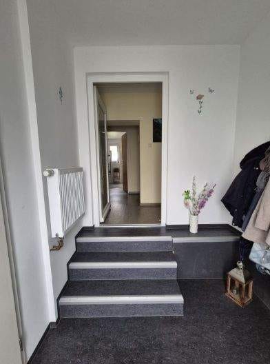 Immobilie in Breuna - Gepflegtes Zweifamilienhaus in Breuna - Anschluss an Wärmenetz kostenfrei möglich - Bild 2