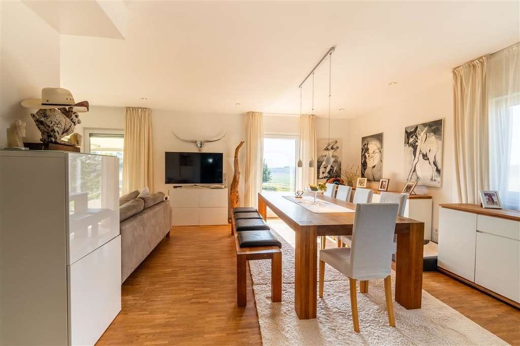 Immobilie in Lonnig - Helles Einfamilienhaus mit moderner Reitanlage - Bild 2