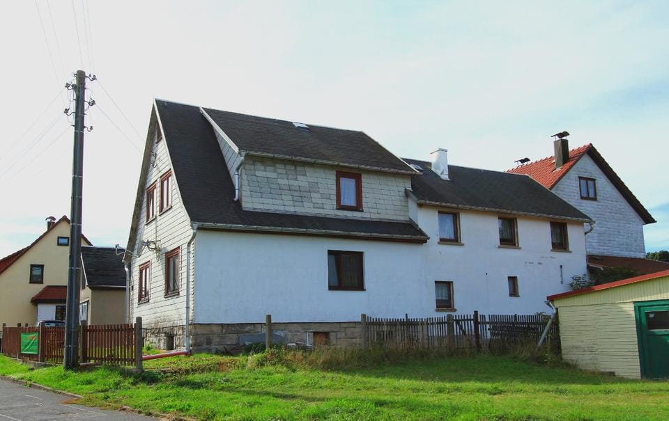 Immobilie in Schleusegrund - Charmantes Einfamilienhaus mit Potenzial und Platz für die ganze Familie - Bild 0