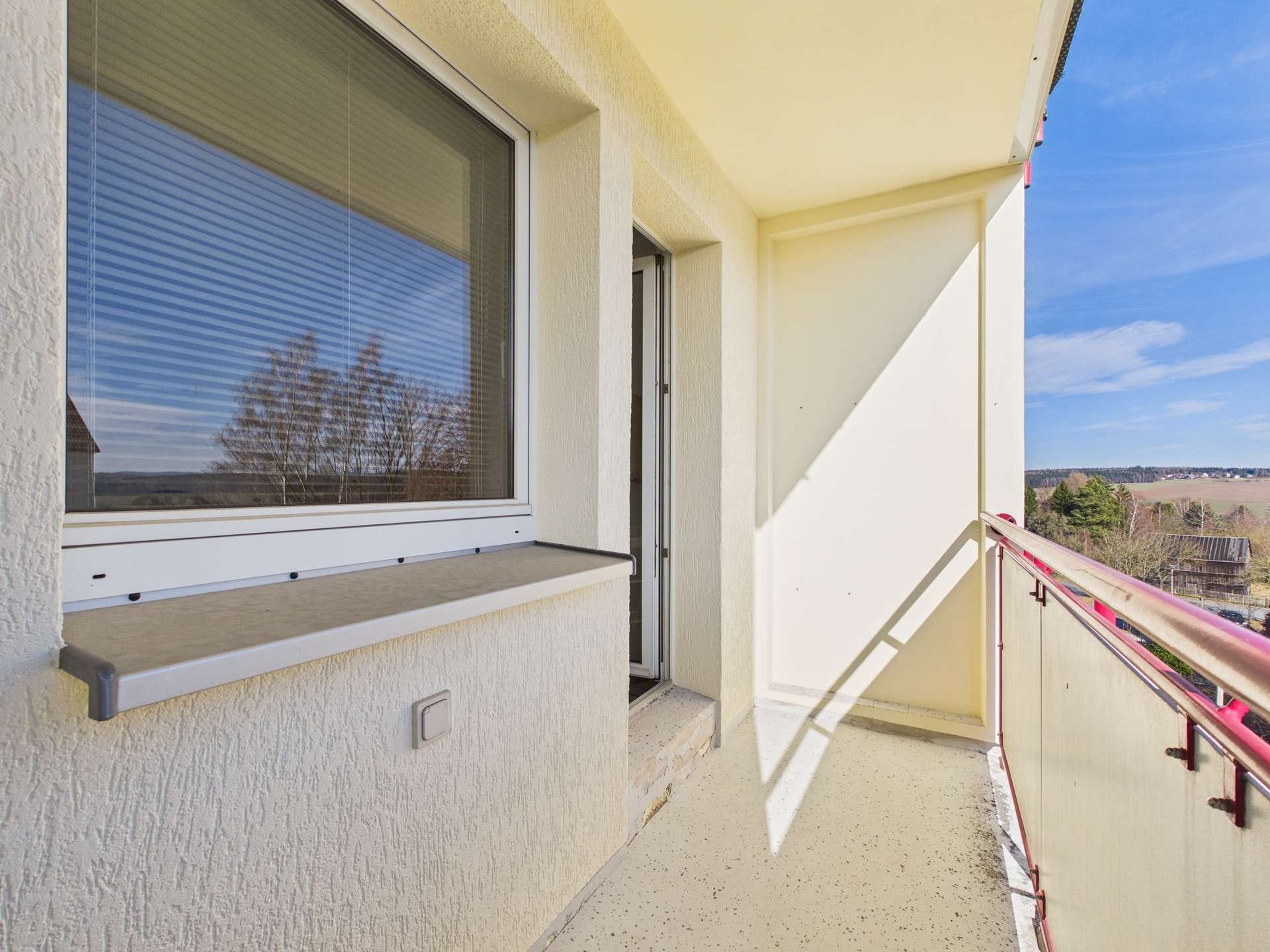 Immobilie in Treuen - 2-Raum-Wohnung mit Balkon in Treuen – sofort bezugsbereit - Bild 2