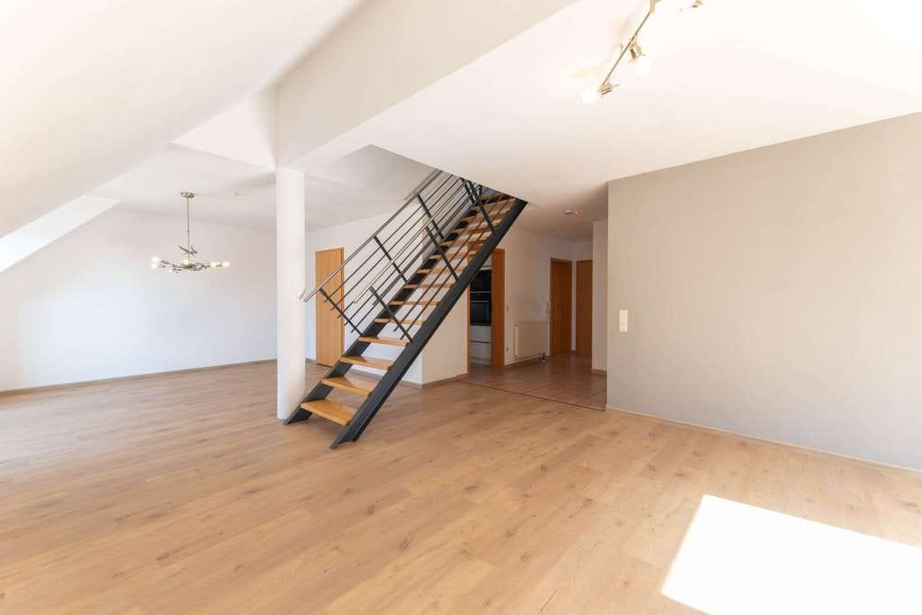 Immobilie in Pfalzgrafenweiler - 5-Zimmer-Maisonette | 2024 modernisiert | Jetzt bezugsfrei - Bild 0