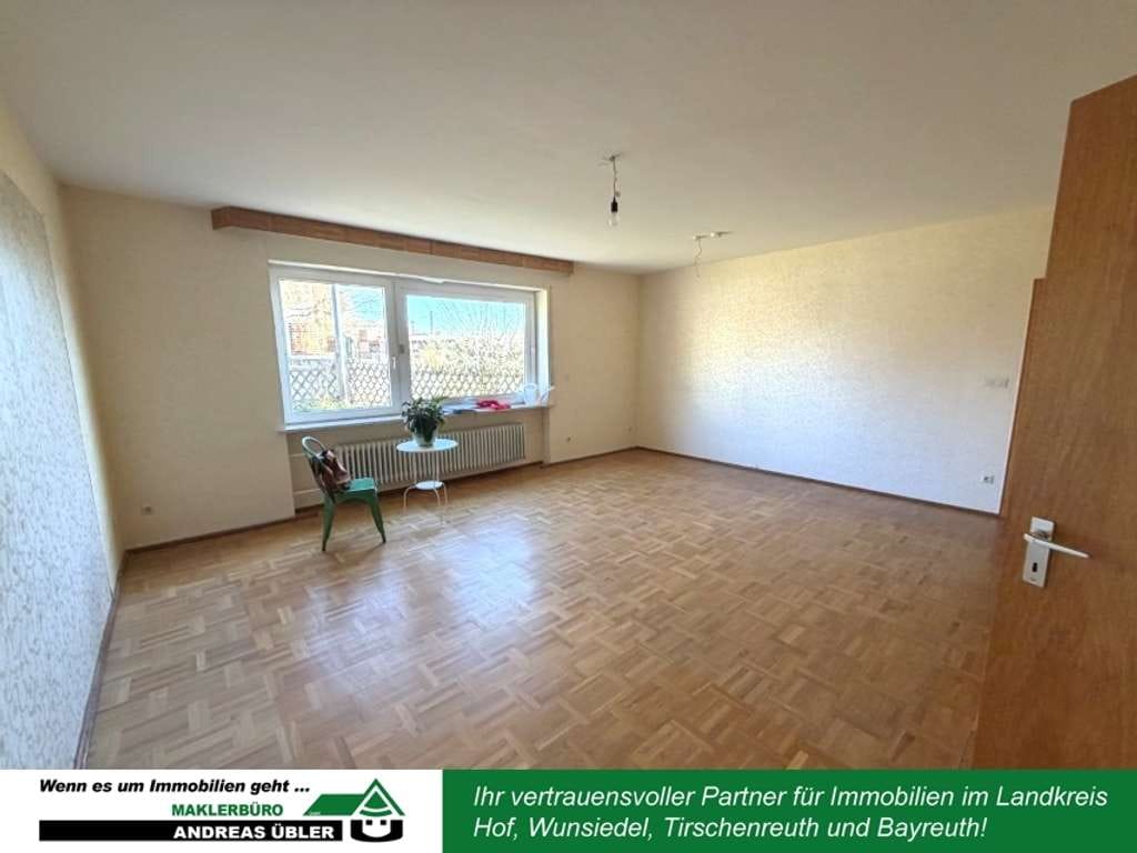 Immobilie in Wunsiedel - Einfamilienhaus in Ortsrandlage mit 2 Balkonen - Bild 1