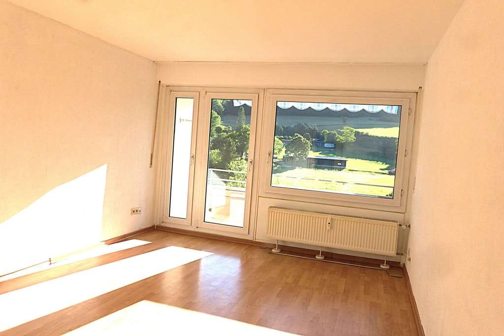 Immobilie in Oberkochen - 3-Zimmerwohnung in Ortsrandlage mit beeindruckendem Ausblick - Bild 4