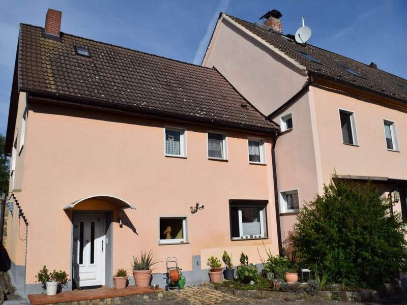Immobilie in Salzatal - Charmantes Bauernhaus/Doppelhaushälfte m. großem Grundstück u. Modernisierungsaufwand in Nauendorf (Beesenstedt) - Bild 0