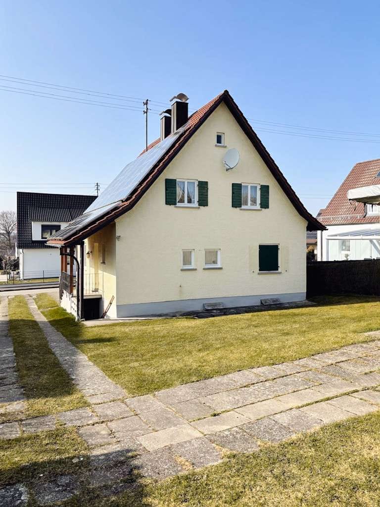 Immobilie in Jettingen-Scheppach - Charmantes Einfamilienhaus mit Potenzial! - Bild 2