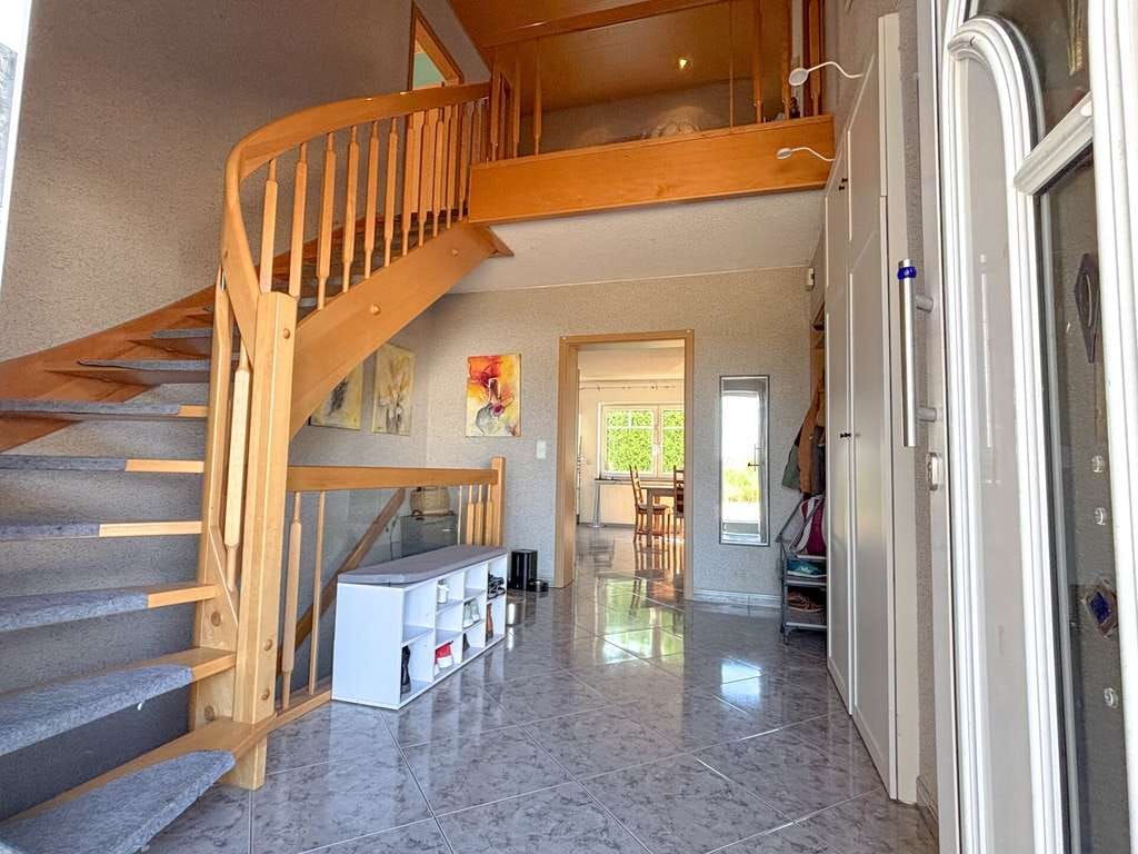 Immobilie in Dürrholz - Familienidylle im Grünen – großzügiges Einfamilienhaus mit Kamin, Garten und Pool - Bild 1