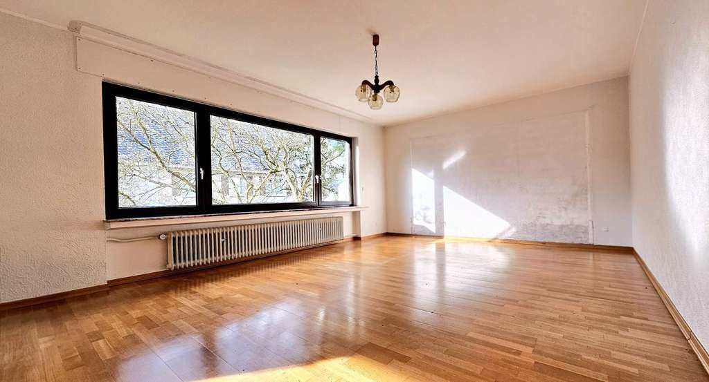 Immobilie in Bullay - Sehr gepflegtes Einfamilienhaus mit Garage, Garten und Balkon in Bullay/Mosel - Bild 4