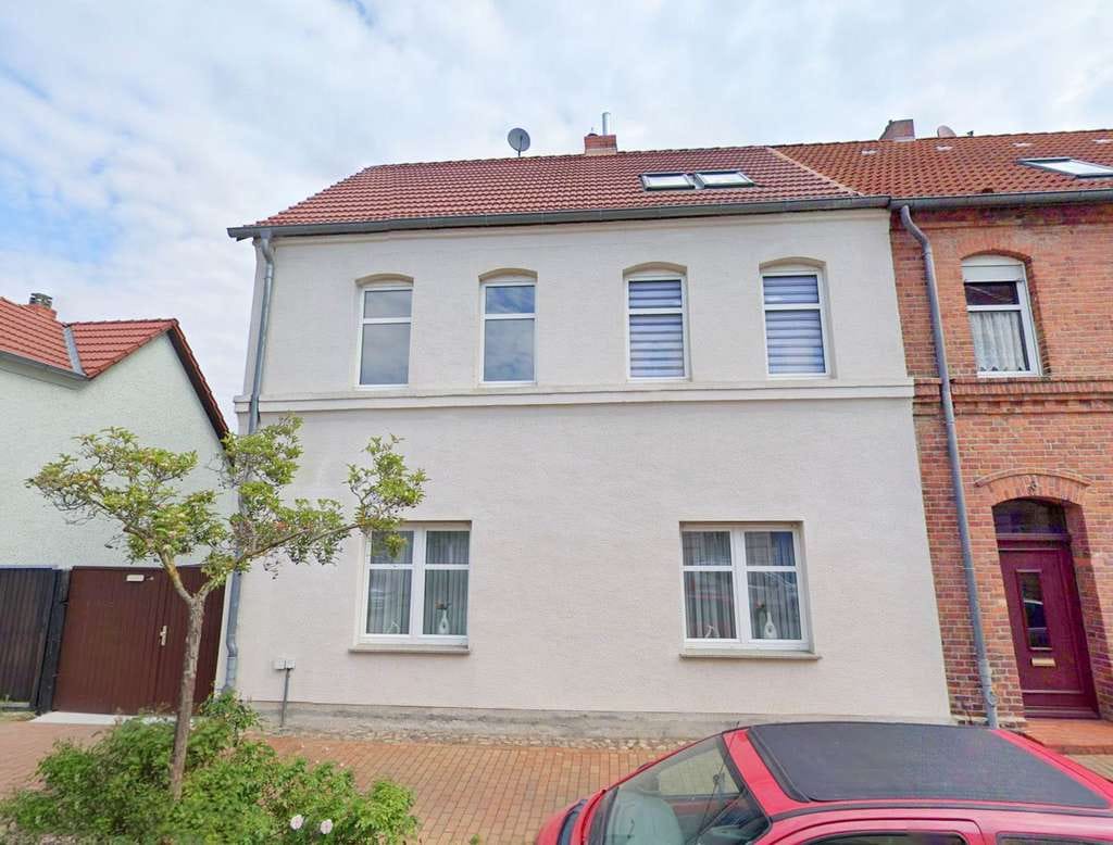 Immobilie in Wittenberge - Charmantes Wohnen auf drei Ebenen – modernisiertes Einfamilienhaus in ruhiger Seitenstraße - Bild 0