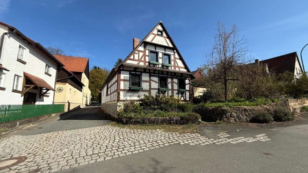 Immobilie in Strullendorf - Charmantes Fachwerkhaus mit Geschichte in Strullendorf/Mistendorf - Bild 0