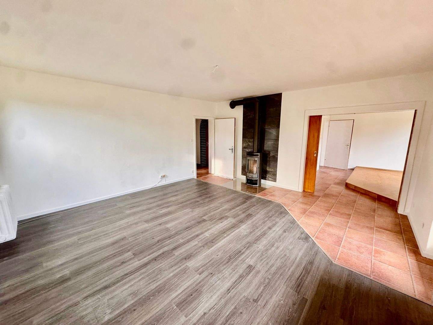 Immobilie in Wrestedt - Charmantes Zweifamilienhaus mit großem Grundstück - Bild 1