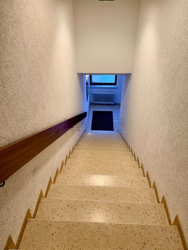 Immobilie in Erdmannhausen - Ihr neues Zuhause auf 280 m² Wohnfläche – Einfamilienhaus mit ELW in Erdmannhausen - Bild 4
