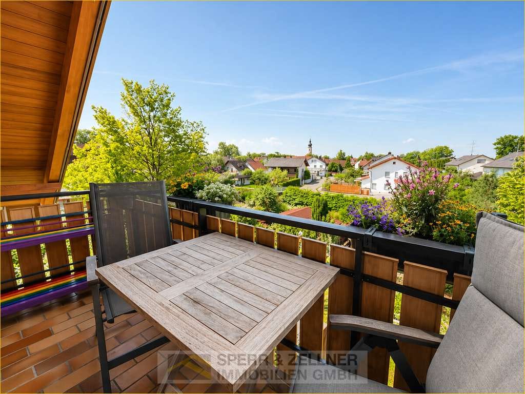 Immobilie in Langenpreising - Langenpreising: charmante 3-Zimmer DG-Whg. mit Balkon und zugehörigem herrlichem Garten - Bild 0