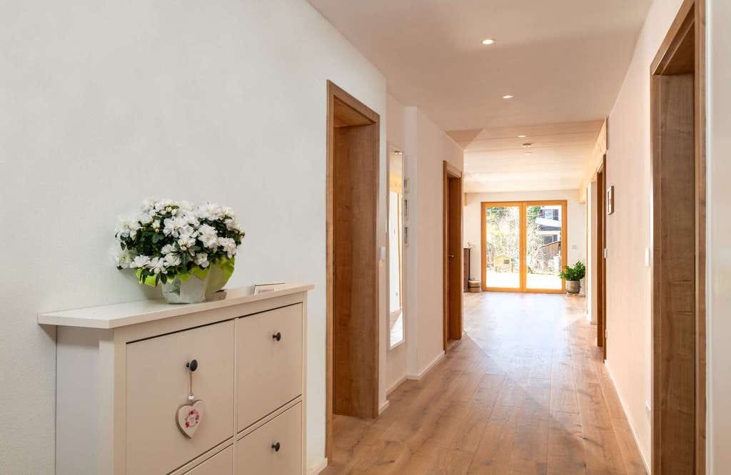 Immobilie in Baierbrunn - Mehr als eine Wohnung: Wohnen wie im eigenen Haus - Bild 2