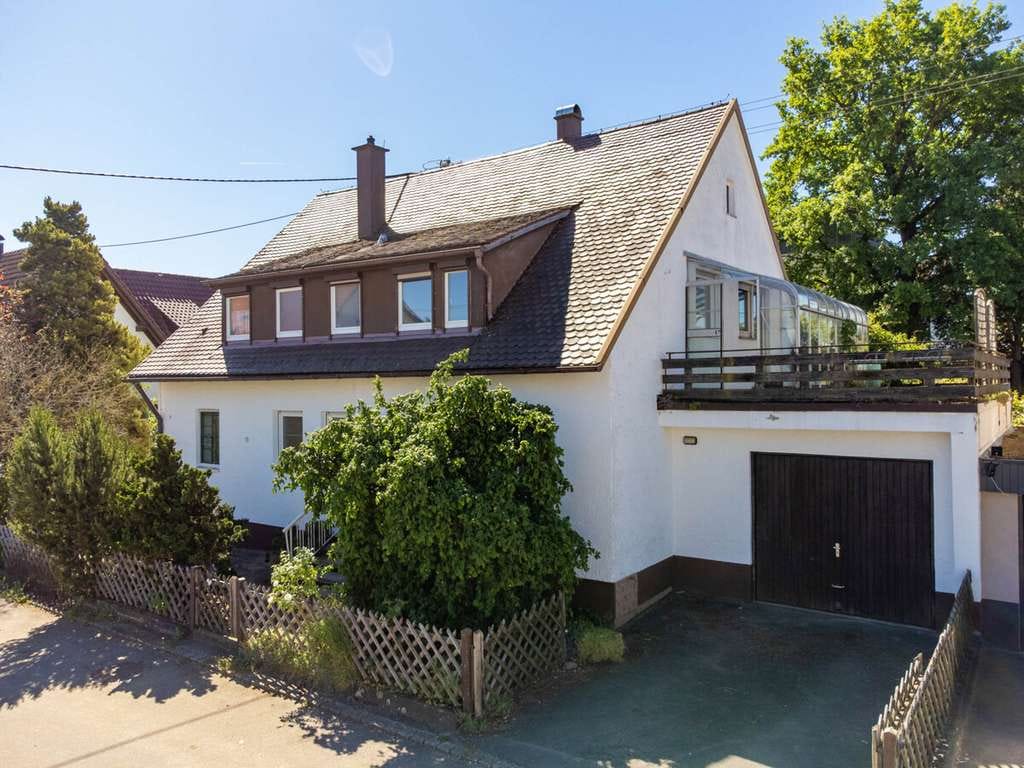 Immobilie in Dietenheim - Geräumiges Haus mit Ausbaupotenzial, Garten & Wintergarten in familienfreundlicher Lage - Bild 0