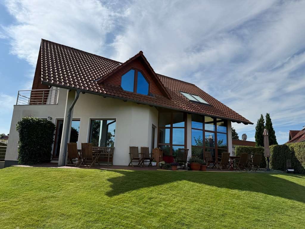 Immobilie in Carpin - Einfamilienhaus mit exklusivem Seeblick - Bild 1