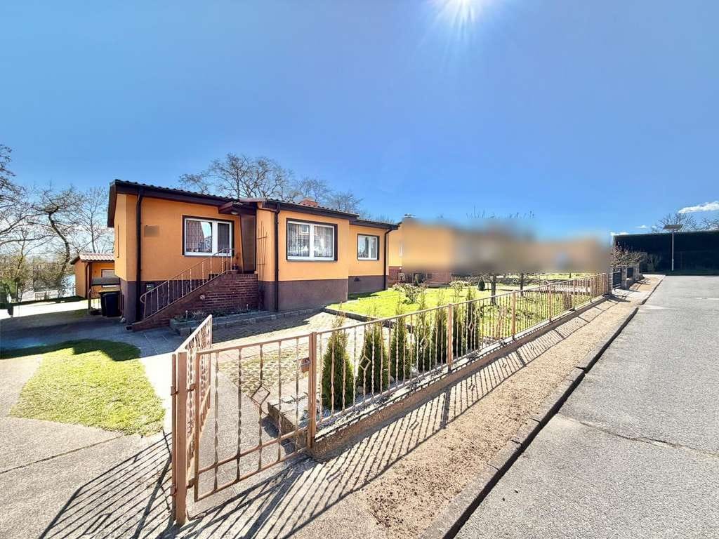 Immobilie in Bollewick - Exklusives Wohnen direkt an der Müritz – Einfamilienhaus mit Einliegerwohnung & Ferienhaus - Bild 0