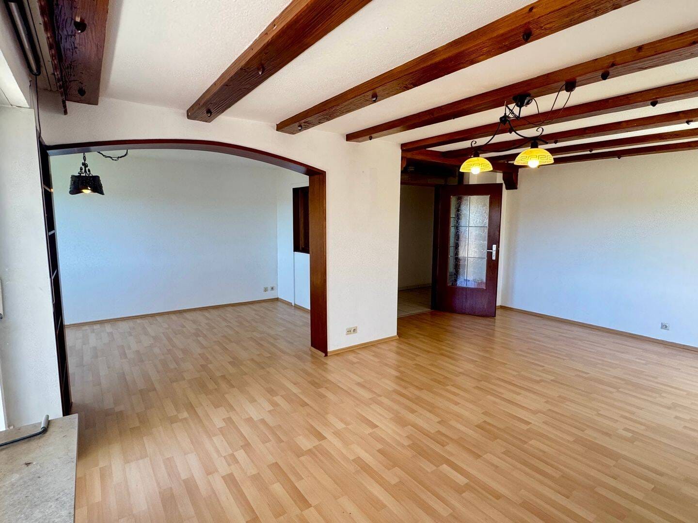 Immobilie in Schramberg - Attraktive 3-Zimmer-Wohnung mit Garage und schönem Ausblick in beliebter Wohnlage von Sulgen - Bild 3