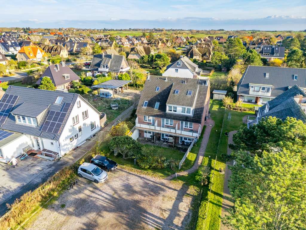 Immobilie in Wenningstedt-Braderup (Sylt) - Großes Personalhaus in guter Lage! - Bild 0