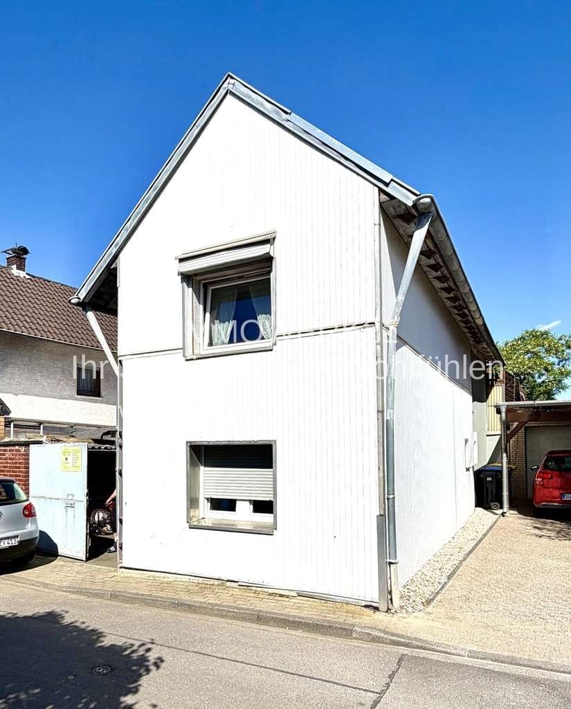 Immobilie in Euskirchen - Modernisiertes 2 Familienhaus mit viel Potenzial und Garten in Euskirchen Stotzheim! - Bild 1