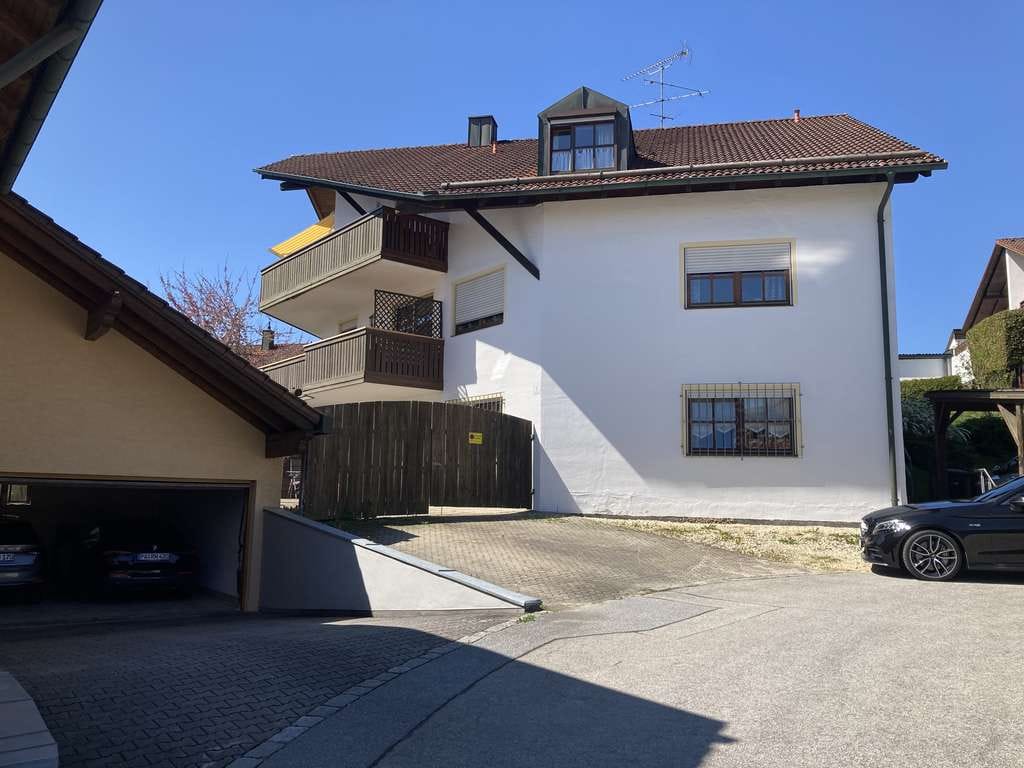 Immobilie in Salzweg - Wunderschöne und ruhige  4-Zimmerwohnung  in 4-Parteienhaus - Bild 0