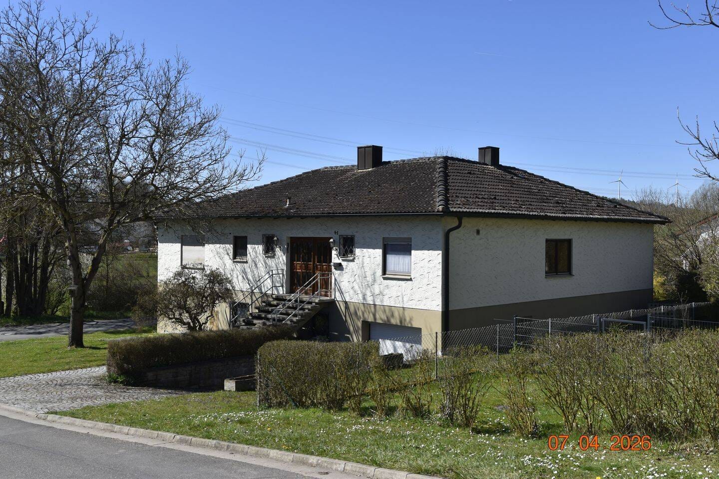 Immobilie in Scheinfeld - Geräumiges Familienhaus mit Terrasse in Burgambach, Scheinfeld - Bild 0