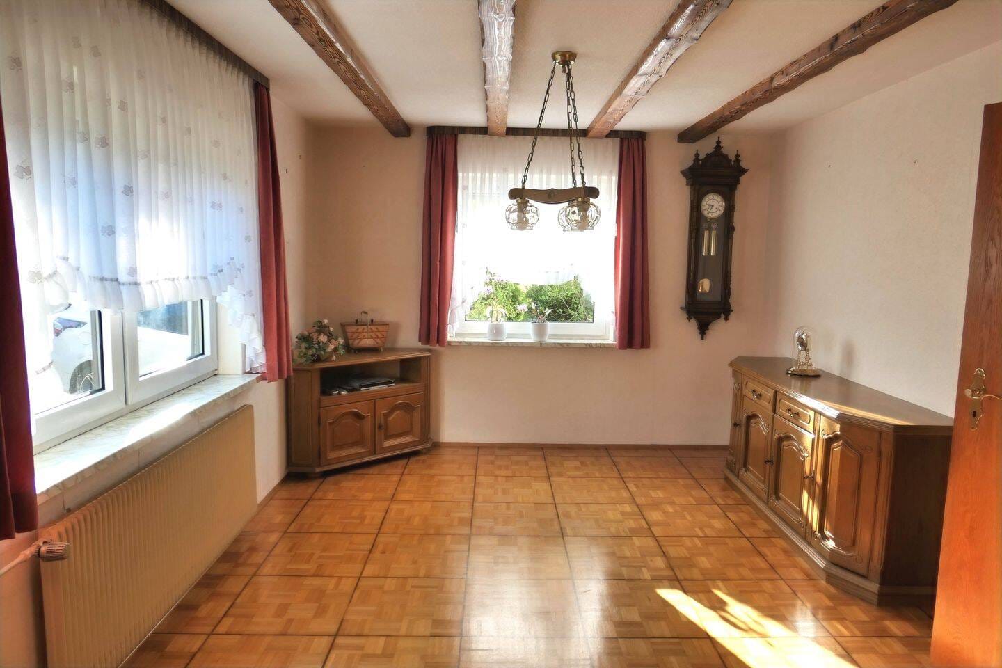 Immobilie in Gosheim - Wohnhaus mit schönem Garten in Gosheim - Bild 3