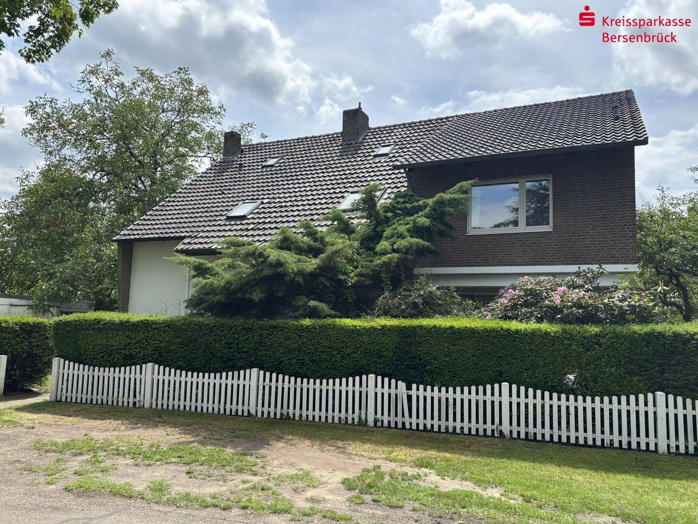 Immobilie in Bramsche - Idyllisches Zweifamilienhaus in der Bramscher Gartenstadt - Bild 0